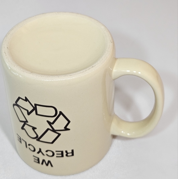 B&W Recycling ♻️ Centee mug - Picture 2 of 4
